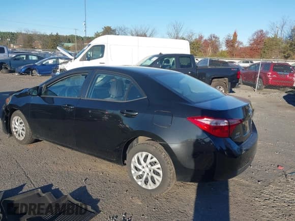 ✅ 2018 Toyota Corolla LE • VIN: 2T1BURHE7JC103330 • Lot: 43637387. Listed on IAAI with 59,696 mi. Free auction sales archive from the USA and detailed vehicle history report at DreamBid. Image 3.