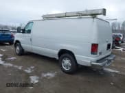 ✅ 2011 Ford Econoline Cargo Commercial • VIN: 1FTNE2EW8BDB38686 • Lot: 43821488. Wystawiony na IAAI z przebiegiem 165 518 mil. Bezpłatny archiwum sprzedaży aukcyjnych z USA i szczegółowy raport historii pojazdu na DreamBid. Zdjęcie 3.