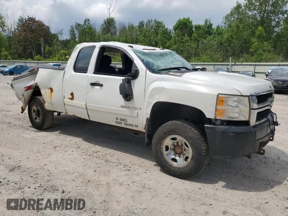 ✅ 2008 Chevrolet Silverado 2500HD 1LT • VIN: 1GCHK29K88E200314 • Lot: 61557165. Wystawiony na Copart z przebiegiem Nie podano. Bezpłatny archiwum sprzedaży aukcyjnych z USA i szczegółowy raport historii pojazdu na DreamBid. Zdjęcie 4.