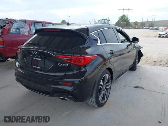 ✅ 2018 Infiniti QX30 Sport • VIN: SJKCH5CPXJA002648 • Lot: 41876121. Listed on IAAI with 45,956 mi. Free auction sales archive from the USA and detailed vehicle history report at DreamBid. Image 4.