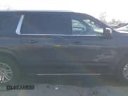 ✅ 2022 Chevrolet Suburban LT • VIN: 1GNSKCKD2NR252573 • Lot: 41572362. Listed on IAAI with 42,228 mi. Free auction sales archive from the USA and detailed vehicle history report at DreamBid. Image 13.