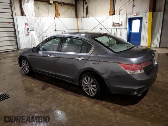 ✅ 2011 Honda Accord EX-L • VIN: 1HGCP3F89BA032466 • Lot: 84489764. Wystawiony na Copart z przebiegiem 58 880 mil. Bezpłatny archiwum sprzedaży aukcyjnych z USA i szczegółowy raport historii pojazdu na DreamBid. Zdjęcie 2.