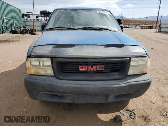 ✅ 2001 GMC Sonoma SLS 1SF • VIN: 1GTCS195718156860 • Lot: 52531395. Wystawiony na Copart z przebiegiem Nie podano. Bezpłatny archiwum sprzedaży aukcyjnych z USA i szczegółowy raport historii pojazdu na DreamBid. Zdjęcie 5.