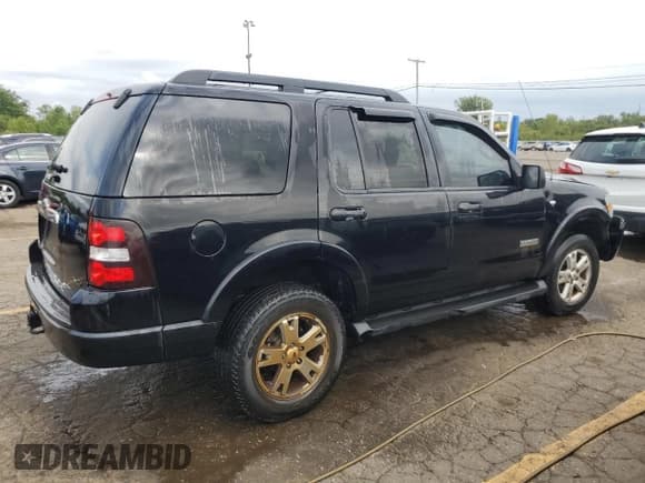 ✅ 2008 Ford Explorer XLT • VIN: 1FMEU73818UA67114 • Lot: 69766924. Wystawiony na Copart z przebiegiem 171 484 mil. Bezpłatny archiwum sprzedaży aukcyjnych z USA i szczegółowy raport historii pojazdu na DreamBid. Zdjęcie 3.