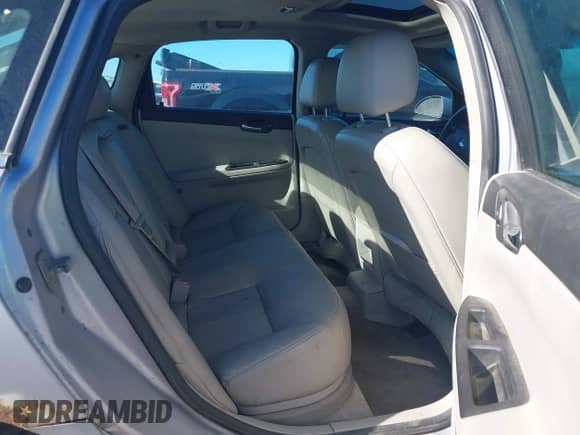 2006 Chevrolet Impala LTZ z VIN 2G1WU581069335856, wystawiony jako IAAI lot #43554562 z przebiegiem 195 423 mil mil oraz . Historia ofert i sprzedaży dostępna na DreamBid. Obrazek 8.