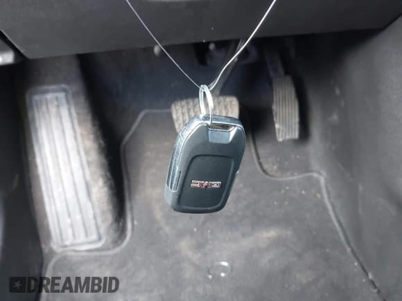 ✅ 2020 GMC Terrain SLE • VIN: 3GKALMEV2LL305888 • Lot: 43649924. Wystawiony na IAAI z przebiegiem 63 740 mil. Bezpłatny archiwum sprzedaży aukcyjnych z USA i szczegółowy raport historii pojazdu na DreamBid. Zdjęcie 11.