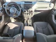 ✅ 2016 Jeep Wrangler Unlimited 75th Anniversary • VIN: 1C4BJWEG8GL175166 • Lot: 90050735. Wystawiony na Copart z przebiegiem 129 104 mil. Bezpłatny archiwum sprzedaży aukcyjnych z USA i szczegółowy raport historii pojazdu na DreamBid. Zdjęcie 8.