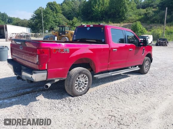 ✅ 2022 Ford F-250 XL • VIN: 1FT7W2BN6NEG31881 • Lot: 42763844. Wystawiony na IAAI z przebiegiem 62 952 mil. Bezpłatny archiwum sprzedaży aukcyjnych z USA i szczegółowy raport historii pojazdu na DreamBid. Zdjęcie 4.