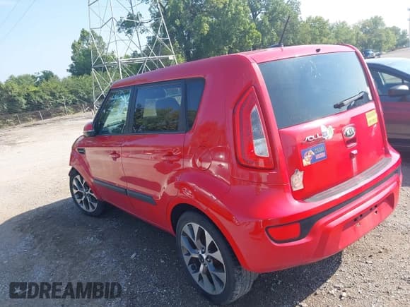 ✅ 2013 Kia Soul + • VIN: KNDJT2A63D7486598 • Lot: 43012024. Wystawiony na IAAI z przebiegiem 146 227 mil. Bezpłatny archiwum sprzedaży aukcyjnych z USA i szczegółowy raport historii pojazdu na DreamBid. Zdjęcie 3.