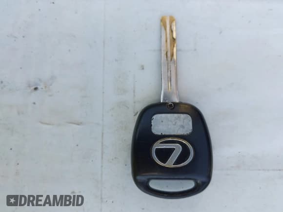 ✅ 2000 Lexus LX 470 • VIN: JT6HT00W0Y0091143 • Lot: 42398168. Wystawiony na IAAI z przebiegiem 259 223 mil. Bezpłatny archiwum sprzedaży aukcyjnych z USA i szczegółowy raport historii pojazdu na DreamBid. Zdjęcie 11.