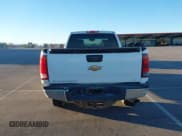 ✅ 2008 Chevrolet Silverado 2500HD Work Truck • VIN: 1GCHK29K68E146429 • Lot: 43489132. Wystawiony na IAAI z przebiegiem 248 399 mil. Bezpłatny archiwum sprzedaży aukcyjnych z USA i szczegółowy raport historii pojazdu na DreamBid. Zdjęcie 16.