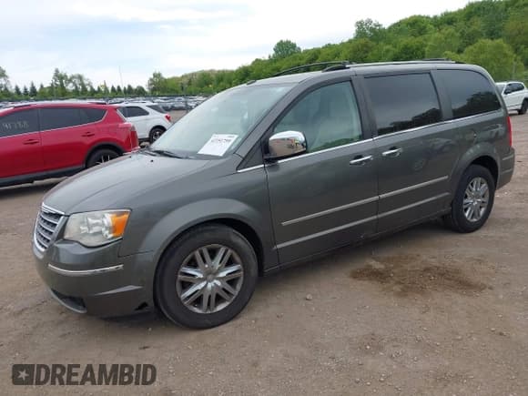 ✅ 2010 Chrysler Town & Country Limited • VIN: 2A4RR7DX2AR451719 • Lot: 42351759. Wystawiony na IAAI z przebiegiem 163 635 mil. Bezpłatny archiwum sprzedaży aukcyjnych z USA i szczegółowy raport historii pojazdu na DreamBid. Zdjęcie 2.