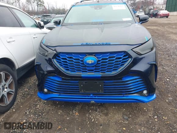 ✅ 2022 Toyota Highlander XSE • VIN: 5TDLZRBH3NS187846 • Lot: 43756162. Listed on IAAI with 21,085 mi. Free auction sales archive from the USA and detailed vehicle history report at DreamBid. Image 12.