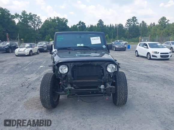 ✅ 2017 Jeep Wrangler Sport • VIN: 1C4AJWAG0HL618140 • Lot: 42582104. Listed on IAAI with 77,883 mi. Free auction sales archive from the USA and detailed vehicle history report at DreamBid. Image 13.