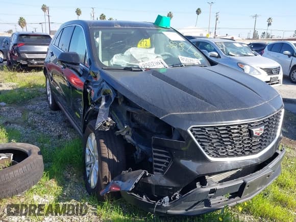 ✅ 2019 Cadillac XT4 FWD Luxury • VIN: 1GYAZAR42KF126974 • Lot: 43570256. Wystawiony na IAAI z przebiegiem 111 934 mil. Bezpłatny archiwum sprzedaży aukcyjnych z USA i szczegółowy raport historii pojazdu na DreamBid. Zdjęcie 1.