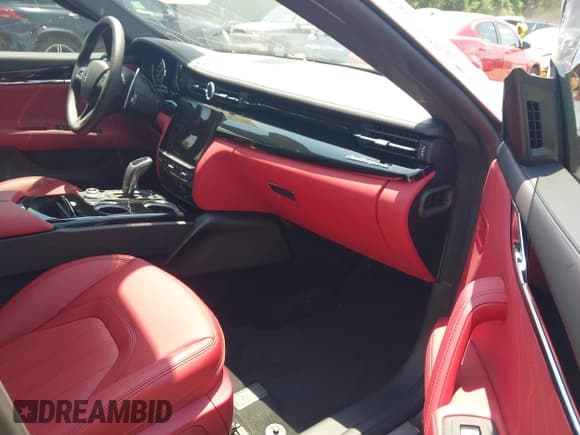 ✅ 2023 Maserati Quattroporte Modena Q4 • VIN: ZAM56YRM8PX420272 • Lot: 42623676. Listed on IAAI with 23,869 mi. Free auction sales archive from the USA and detailed vehicle history report at DreamBid. Image 5.