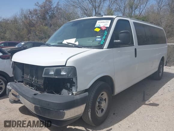 ✅ 2020 Chevrolet Express Passenger LT • VIN: 1GAZGPFG1L1201171 • Lot: 41808195. Listed on IAAI with 69,889 mi. Free auction sales archive from the USA and detailed vehicle history report at DreamBid. Image 17.