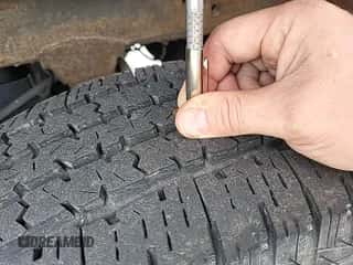 2019 Chevrolet Silverado 2500HD LT z VIN 1GC1KSEG0KF254677, wystawiony jako IAAI lot #43086507 z przebiegiem 171 614 mil mil oraz . Historia ofert i sprzedaży dostępna na DreamBid. Obrazek 1.