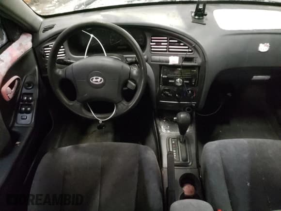 ✅ 2001 Hyundai Elantra GLS • VIN: KMHDN45D41U079717 • Lot: 89009475. Wystawiony na Copart z przebiegiem Nie podano. Bezpłatny archiwum sprzedaży aukcyjnych z USA i szczegółowy raport historii pojazdu na DreamBid. Zdjęcie 8.