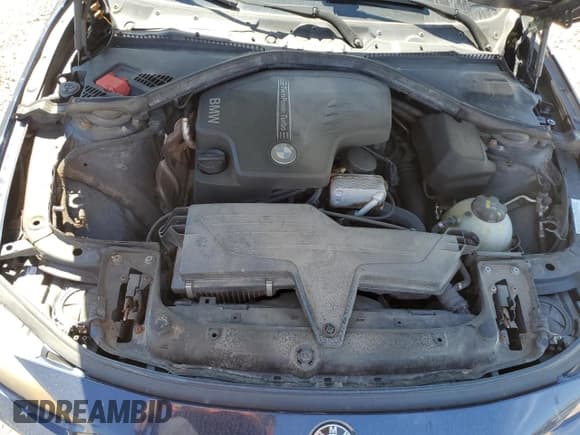 ✅ 2015 BMW 3 Series 328i xDrive • VIN: WBA3G7C53FK297221 • Lot: 68935055. Wystawiony na Copart z przebiegiem 180 674 mil. Bezpłatny archiwum sprzedaży aukcyjnych z USA i szczegółowy raport historii pojazdu na DreamBid. Zdjęcie 11.