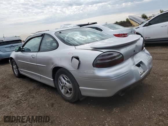 ✅ 2002 Pontiac Grand Prix GT • VIN: 1G2WP12KX2F230739 • Лот: 81589685. Опубликован ранее на Copart с пробегом 233 532 миль. Бесплатный доступ к архиву аукционных продаж из США и подробный отчёт об истории автомобиля на DreamBid. Изображение 2.