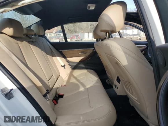 ✅ 2017 BMW 3 Series 340i xDrive • VIN: WBA8B7G59HNU37126 • Lot: 46144785. Listed on Copart with 45,913 mi. Free auction sales archive from the USA and detailed vehicle history report at DreamBid. Image 10.