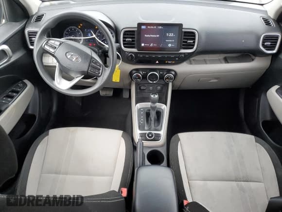 ✅ 2020 Hyundai Venue SEL • VIN: KMHRC8A35LU038287 • Lot: 85767284. Listed on Copart with 48,732 mi. Free auction sales archive from the USA and detailed vehicle history report at DreamBid. Image 8.