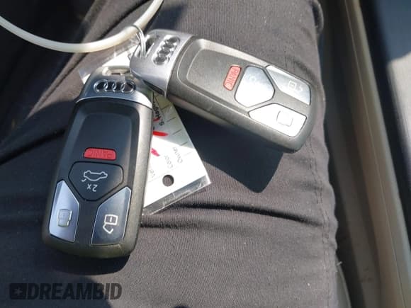 ✅ 2019 Audi A4 Premium • VIN: WAUDNAF43KA040733 • Lot: 42873992. Listed on IAAI with Not provided. Free auction sales archive from the USA and detailed vehicle history report at DreamBid. Image 11.