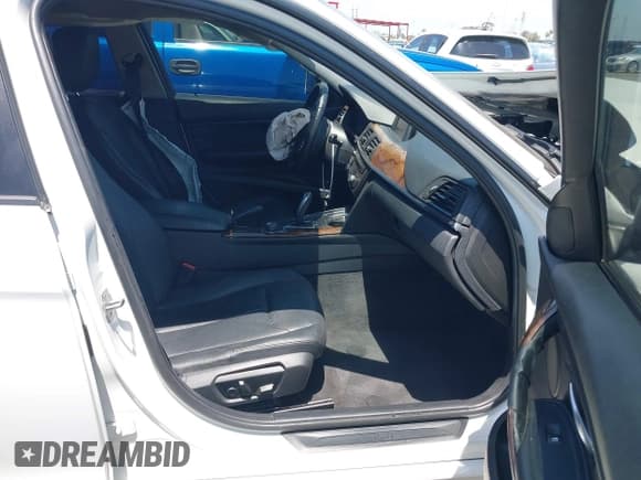 ✅ 2013 BMW 3 Series 328i • VIN: WBA3C1C59DF436380 • Lot: 42877603. Listed on IAAI with 135,720 mi. Free auction sales archive from the USA and detailed vehicle history report at DreamBid. Image 5.