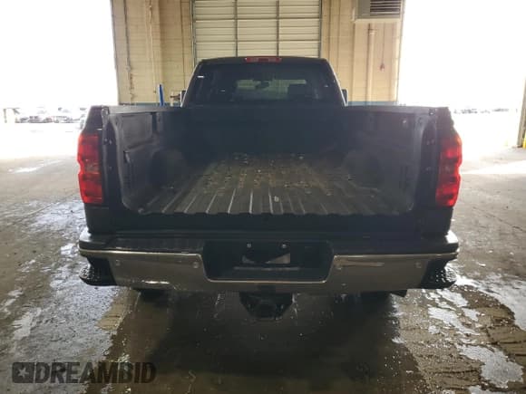 ✅ 2015 Chevrolet Silverado 2500HD LT • VIN: 1GC1KVE81FF527397 • Lot: 51275275. Listed on Copart with 203,323 mi. Free auction sales archive from the USA and detailed vehicle history report at DreamBid. Image 6.