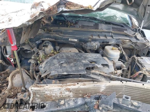 ✅ 2015 Ram 2500 Tradesman • VIN: 3C6UR5HL2FG548208 • Lot: 40566236. Wystawiony na IAAI z przebiegiem 177 580 mil. Bezpłatny archiwum sprzedaży aukcyjnych z USA i szczegółowy raport historii pojazdu na DreamBid. Zdjęcie 10.