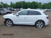✅ 2023 Audi Q5 S line Premium Plus • VIN: WA1EAAFY6P2118374 • Lot: 42594650. Wystawiony na IAAI z przebiegiem 24 834 mil. Bezpłatny archiwum sprzedaży aukcyjnych z USA i szczegółowy raport historii pojazdu na DreamBid. Zdjęcie 14.
