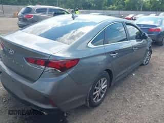 2018 Hyundai Sonata SE z VIN 5NPE24AFXJH625164, wystawiony jako IAAI lot #42813390 z przebiegiem 124 740 mil mil oraz . Historia ofert i sprzedaży dostępna na DreamBid. Obrazek 4.