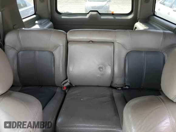 ✅ 2001 GMC Yukon Denali • VIN: 1GKEK63UX1J310089 • Лот: 67064555. Опубликован ранее на Copart с пробегом 250 825 миль. Бесплатный доступ к архиву аукционных продаж из США и подробный отчёт об истории автомобиля на DreamBid. Изображение 10.