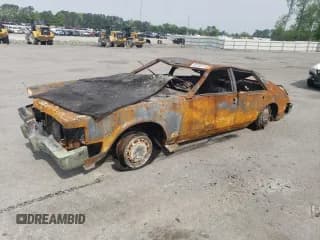 ✅ 1985 Cadillac Seville • VIN: 1G6KS6988FE825863 • Lot: 52723115. Wystawiony na Copart z przebiegiem Nie podano. Bezpłatny archiwum sprzedaży aukcyjnych z USA i szczegółowy raport historii pojazdu na DreamBid. Zdjęcie 1.