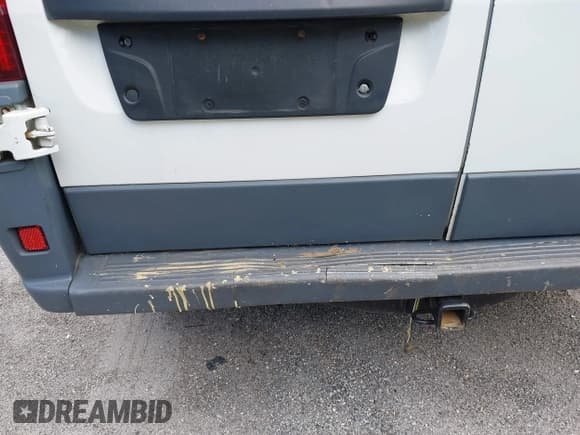 ✅ 2014 Ram ProMaster Cargo • VIN: 3C6TRVDG8EE118746 • Lot: 42561767. Wystawiony na IAAI z przebiegiem 227 053 mil. Bezpłatny archiwum sprzedaży aukcyjnych z USA i szczegółowy raport historii pojazdu na DreamBid. Zdjęcie 6.