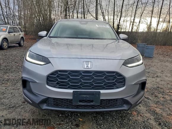 ✅ 2024 Honda HR-V LX • VIN: 3CZRZ2H32RM761561 • Lot: 95440785. Listed on Copart with 4,872 mi. Free auction sales archive from the USA and detailed vehicle history report at DreamBid. Image 5.