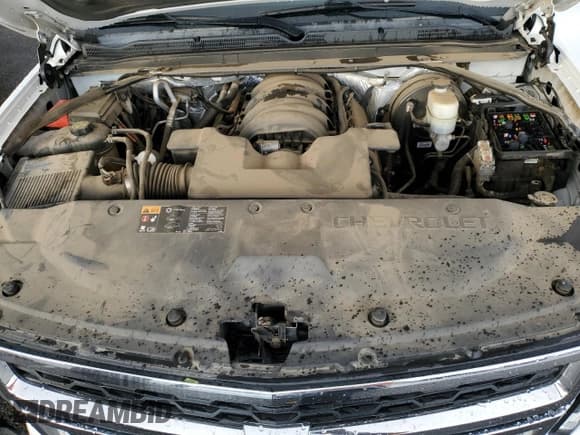 ✅ 2015 Chevrolet Suburban LS • VIN: 1GNSCHKC9FR667540 • Lot: 80908574. Wystawiony na Copart z przebiegiem 125 428 mil. Bezpłatny archiwum sprzedaży aukcyjnych z USA i szczegółowy raport historii pojazdu na DreamBid. Zdjęcie 11.