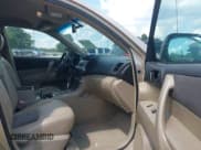 ✅ 2008 Toyota Highlander • VIN: JTEDS41A382015100 • Lot: 42942498. Listed on IAAI with 195,551 mi. Free auction sales archive from the USA and detailed vehicle history report at DreamBid. Image 5.