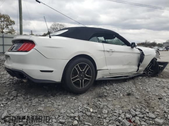 ✅ 2021 Ford Mustang EcoBoost Premium • VIN: 1FATP8UH4M5104660 • Lot: 91893205. Listed on Copart with 158,377 mi. Free auction sales archive from the USA and detailed vehicle history report at DreamBid. Image 3.
