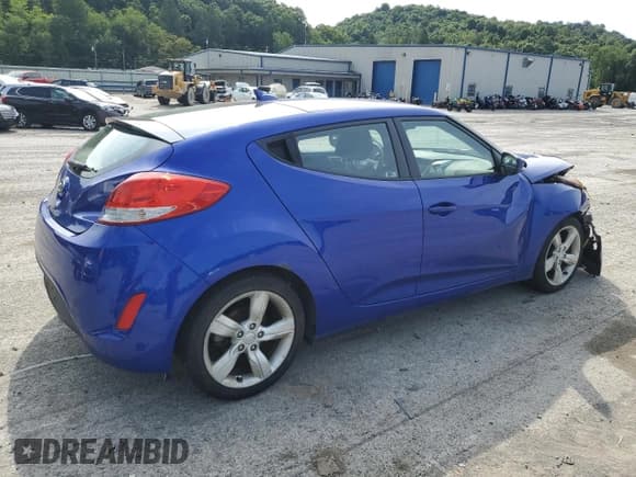 ✅ 2014 Hyundai Veloster • VIN: KMHTC6ADXEU194525 • Lot: 65131764. Wystawiony na Copart z przebiegiem 124 560 mil. Bezpłatny archiwum sprzedaży aukcyjnych z USA i szczegółowy raport historii pojazdu na DreamBid. Zdjęcie 3.