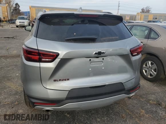 ✅ 2023 Chevrolet Blazer LT • VIN: 3GNKBDR47PS159995 • Lot: 77177174. Listed on Copart with 13,053 mi. Free auction sales archive from the USA and detailed vehicle history report at DreamBid. Image 6.