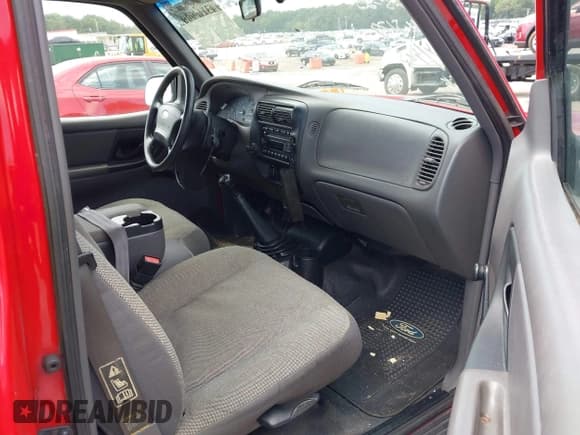 ✅ 2002 Ford Ranger XL • VIN: 1FTYR10U42PA75179 • Лот: 43116900. Опубликован ранее на IAAI с пробегом 214 943 миль. Бесплатный доступ к архиву аукционных продаж из США и подробный отчёт об истории автомобиля на DreamBid. Изображение 5.