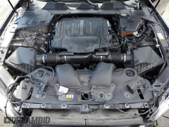 ✅ 2015 Jaguar XJ Portfolio • VIN: SAJWA2GZ7F8V90426 • Lot: 81521665. Wystawiony na Copart z przebiegiem 83 564 mil. Bezpłatny archiwum sprzedaży aukcyjnych z USA i szczegółowy raport historii pojazdu na DreamBid. Zdjęcie 11.