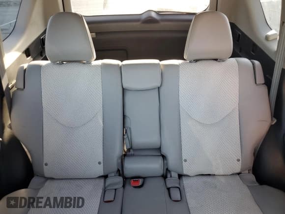 ✅ 2013 Toyota RAV4 • VIN: 2T3YL4DV4DW001824 • Лот: 70218345. Опубликован ранее на Copart с пробегом 176 651 миль. Бесплатный доступ к архиву аукционных продаж из США и подробный отчёт об истории автомобиля на DreamBid. Изображение 10.