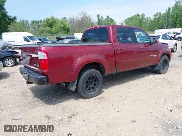 ✅ 2005 Toyota Tundra Limited • VIN: 5TBDT48155S495483 • Lot: 42656826. Listed on IAAI with 278,715 mi. Free auction sales archive from the USA and detailed vehicle history report at DreamBid. Image 4.
