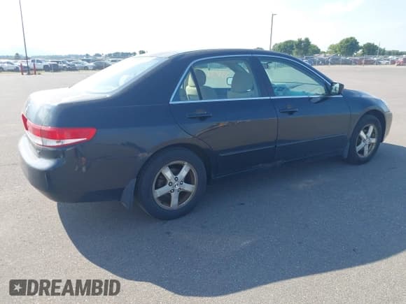 ✅ 2004 Honda Accord EX • VIN: 1HGCM56694A163757 • Лот: 43110283. Опубликован ранее на IAAI с пробегом 241 358 миль. Бесплатный доступ к архиву аукционных продаж из США и подробный отчёт об истории автомобиля на DreamBid. Изображение 4.