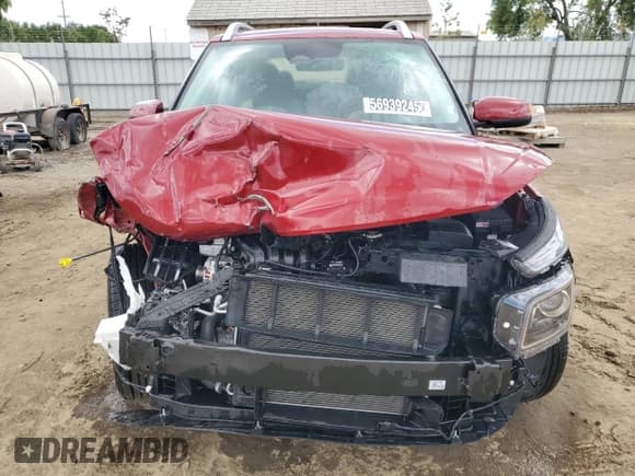 ✅ 2025 Hyundai Venue SEL • VIN: KMHRC8A31SU355773 • Lot: 56939245. Listed on Copart with 7,089 mi. Free auction sales archive from the USA and detailed vehicle history report at DreamBid. Image 5.