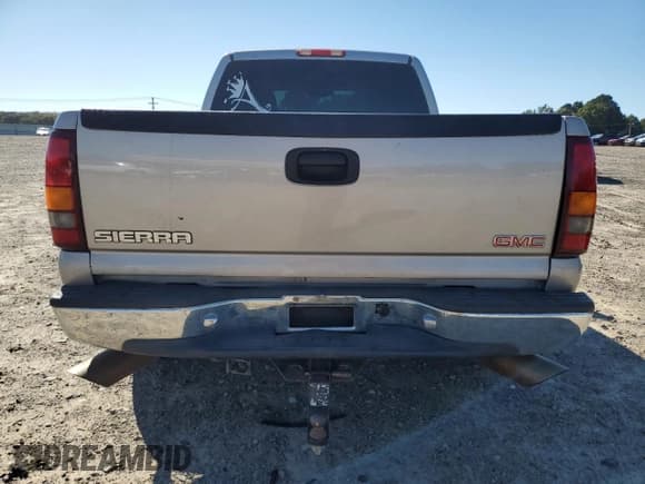 ✅ 2006 GMC Sierra 1500 Work Truck • VIN: 3GTEC14X86G163252 • Лот: 82444665. Опубликован ранее на Copart с пробегом 217 355 миль. Бесплатный доступ к архиву аукционных продаж из США и подробный отчёт об истории автомобиля на DreamBid. Изображение 6.