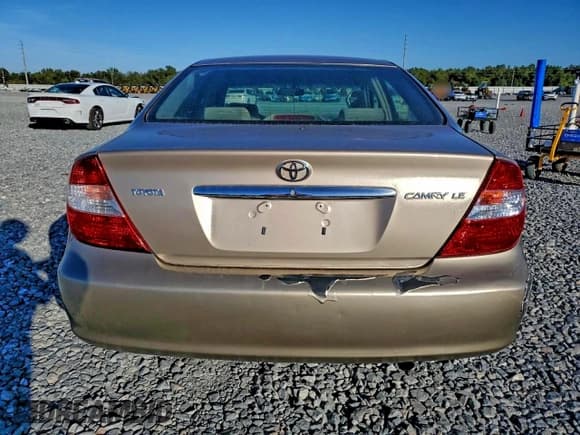 ✅ 2002 Toyota Camry XLE • VIN: 4T1BE32K32U522526 • Lot: 95692615. Wystawiony na Copart z przebiegiem 119 939 mil. Bezpłatny archiwum sprzedaży aukcyjnych z USA i szczegółowy raport historii pojazdu na DreamBid. Zdjęcie 6.